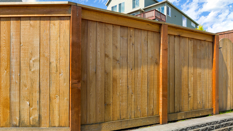 Commercial & Residential Fencing